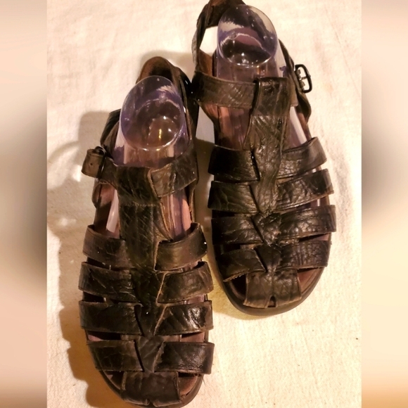 Mephisto Sam Fisherman Black Leather Closed Toe Sz. 10 Euro 44 Sandal - Picture 1 of 12